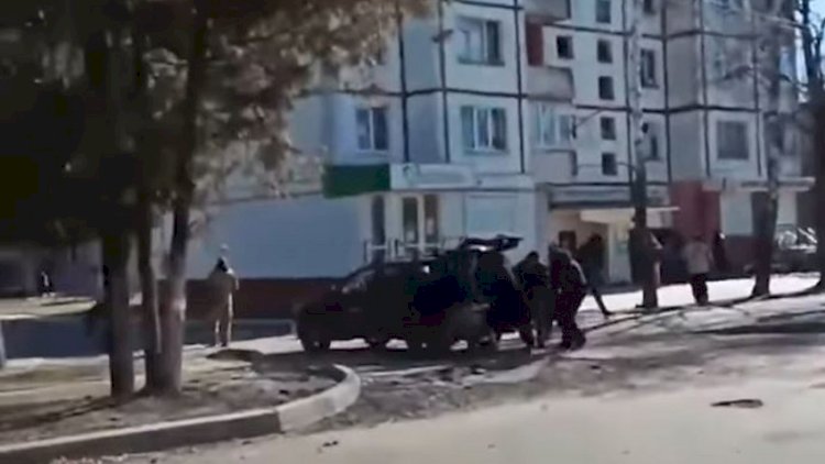    Ruslar çörək növbəsində gözləyən sakinləri atəşə tutdu: 10 nəfər öldü   - Video