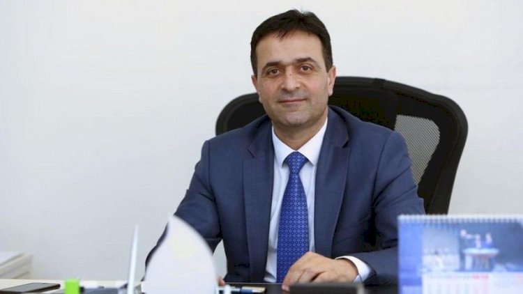    3 il azadlıqdan məhrum edilən sabiq məmur azadlığa çıxdı   
