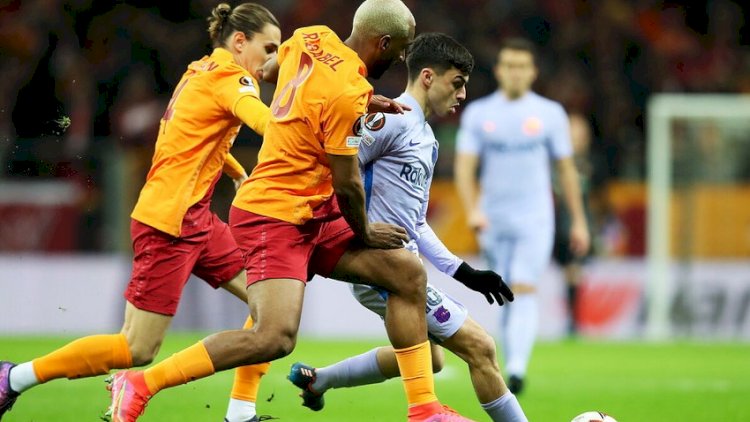    “Qalatasaray” “Barselona”ya uduzaraq mübarizəni dayandırdı   