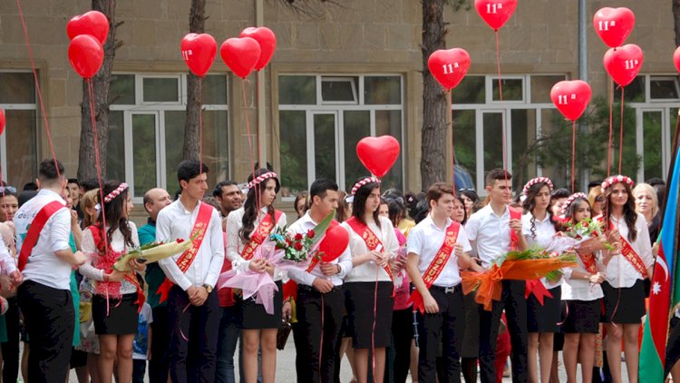    Bakıda daha bir məktəbdə rüşvət qalmaqalı   