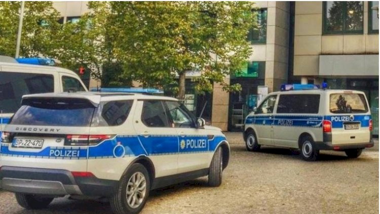    Almaniyada silahlı şəxslər məktəbə hücum etdi   