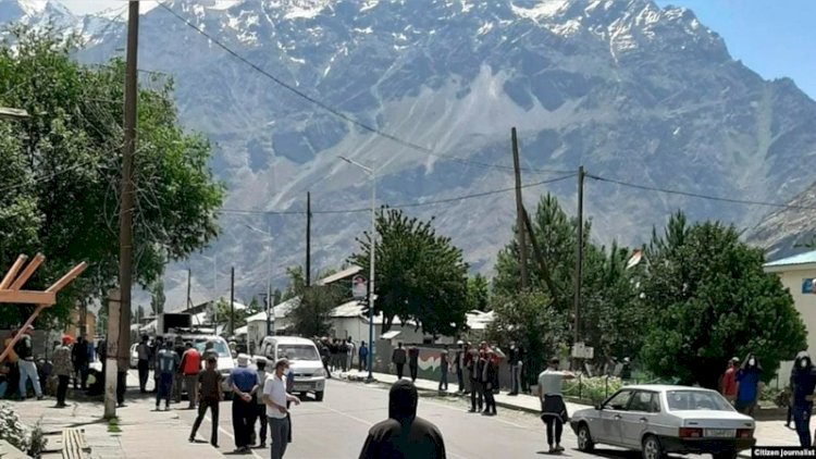    Tacikistanda etiraz aksiyaları: Ölənlər var   