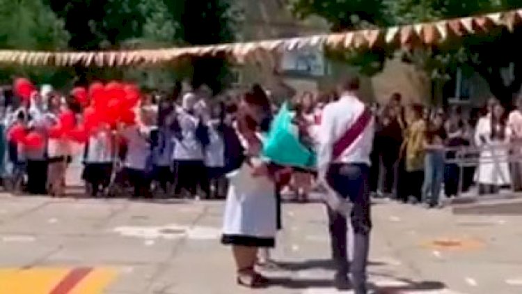    Dağıstanda şagirdin son zəng çıxışı: “Putin - lənət olsun!”   