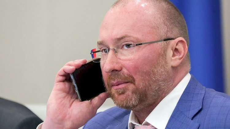    Jirinovskinin oğlu yeni ad-soyad götürüb   