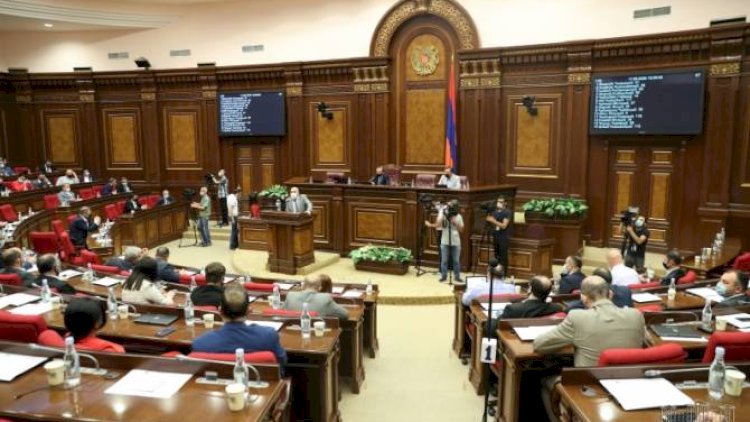    Erməni müxalifəti parlamenti bloklamağı düşünür   
