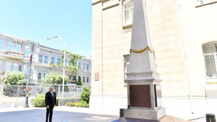    İlham Əliyev Azərbaycan Xalq Cümhuriyyətinin şərəfinə ucaldılmış abidəni ziyarət etdi - Fotolar   