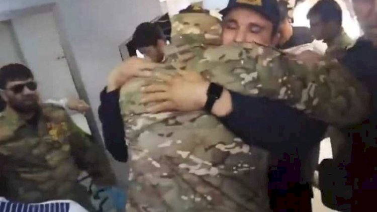    Qazini qucaqlayan polis haqda maraqlı məlumatlar:   2 yaşında...