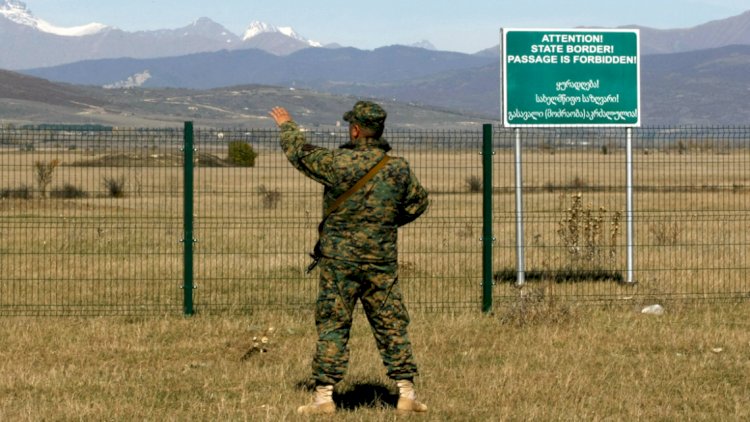    Moskva tərəddüd edir:   Rusiya Gürcüstanda niyə geri çəkildi?
