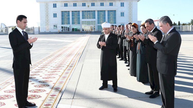    Türkmənistan prezidenti Ümrə ziyarətinə yollandı   