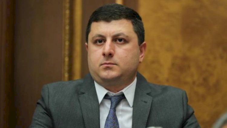    Erməni siyasətçi ordunun aciz halından yazdı   