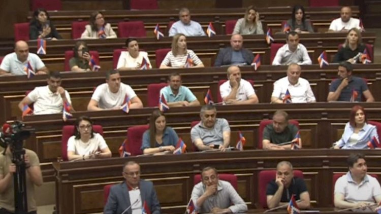    Ermənistan Məclisinin iclası baş tutmadı   