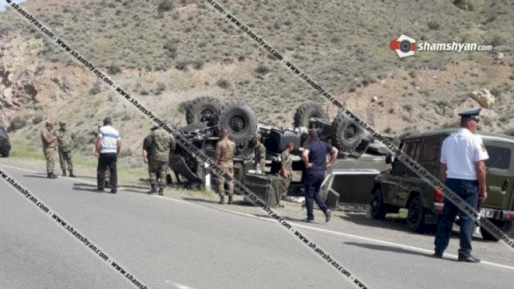   Ermənistanda ordu maşını aşdı: 11 yaralı   