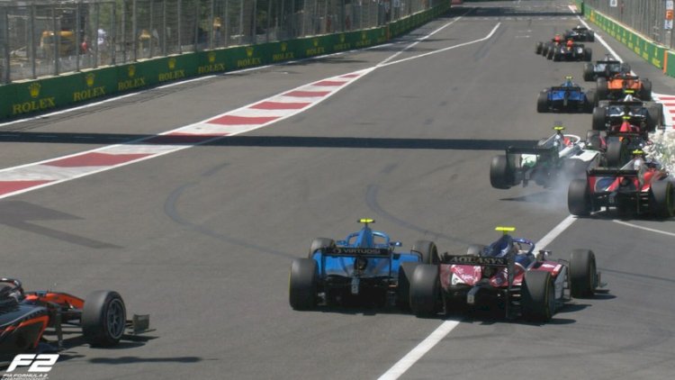    “Formula 2”: Bakıda zəncirvari qəza, bolidlərdən biri alovlandı   