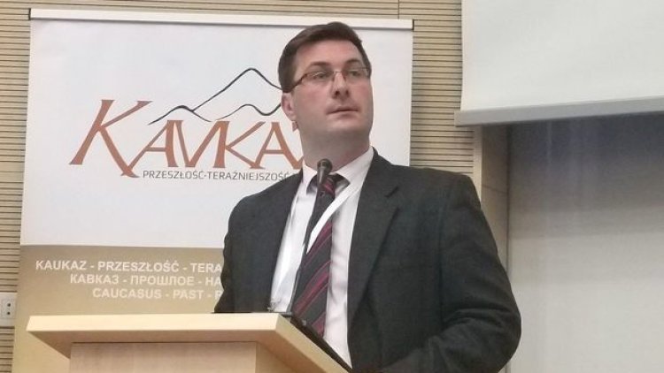    “Bunlar Moskvadan gələn dedi-qodular və boş söhbətlərdir”   