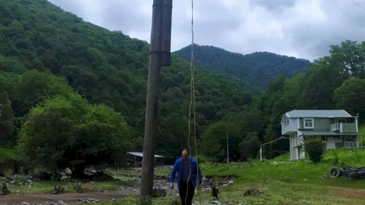    “Azərişıq” təbii fəlakət zamanı Daşkəsən və Ağstafaya dəyən zərəri aradan qaldırır - Fotolar   