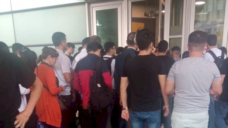    Bakıda metroda sıxlıq yarandı - Video   