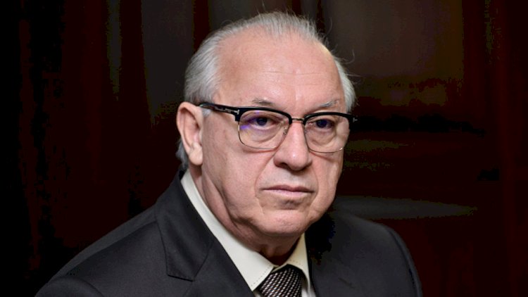    Hamının tənqid etdiyi Cahangir Əsgərova mükafat verildi   