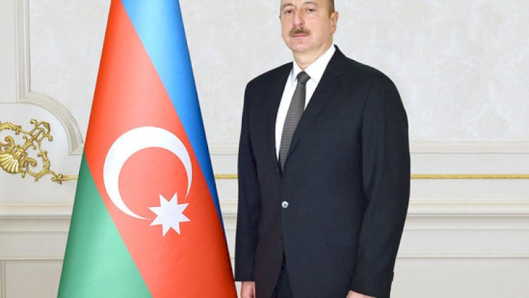    İlham Əliyev Daşkənddə Müstəqillik abidəsini ziyarət etdi   