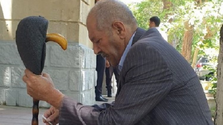    Generalın məhkəməsində zərərçəkmiş özünü yandırmaq istədi   