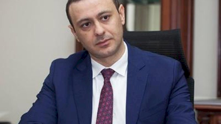    Armen Qriqoryan Fransaya gedir   