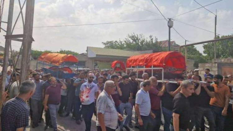    Dəhşətli qəzada eyni məhəllədən həlak olan 3 gəncin ürəkdağlayan   FOTOLARI