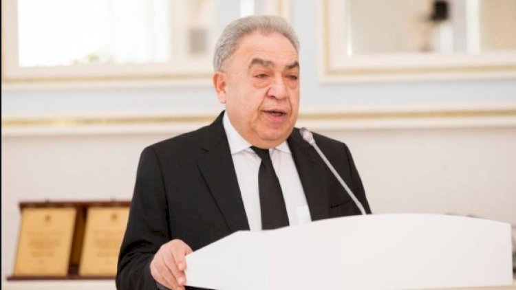   Prezident Səfa Mirzəyevi komissiya üzvlüyündən çıxardı   