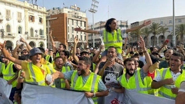    Liviyada parlament binası yandırıldı   