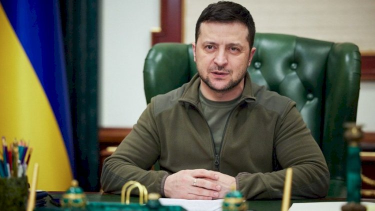    Volodimir Zelenski: “Silahı yerə qoysaq, məhv olacağıq“   