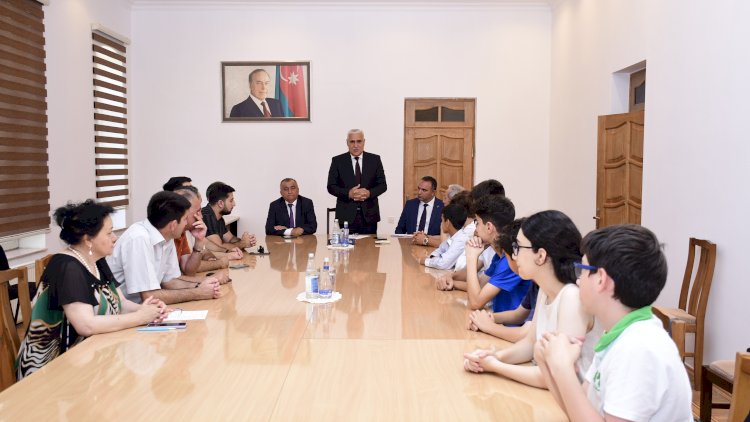   Qaliblər mükafatlandırılıb   