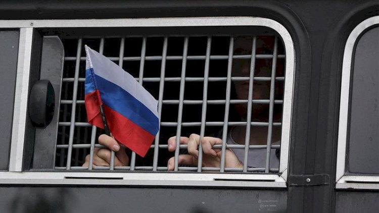    Putin məhbusları döyüşə göndərir - Sağ qalanlar əfv olunacaq   