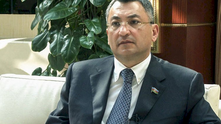    Rövşən Rzayevin adından vəd verib 20 min manat aldı   