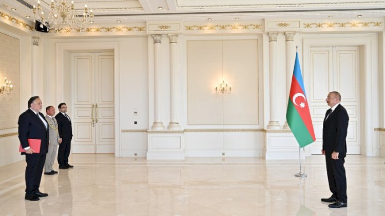    Çex səfirinin etimadnaməsi qəbul edildi   