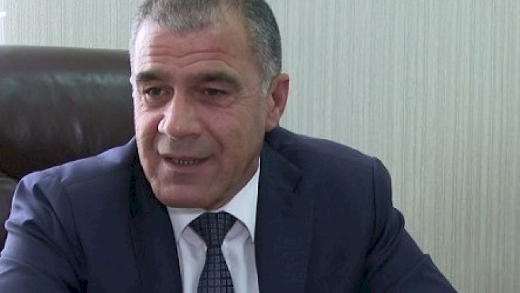    2,5 milyonluq dələduzluqda təqsirləndirilən məmur oğluna bəraət verildi    