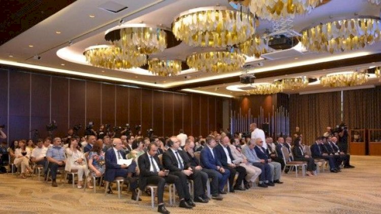    Media islahatları mövzusunda konfrans keçirildi - FOTO   