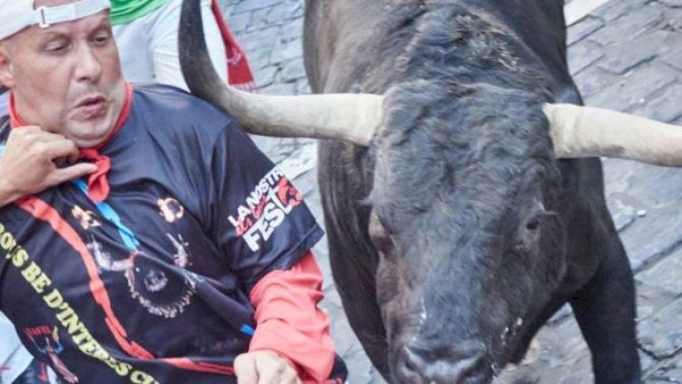    İspaniyada öküz döyüşləri zamanı 3 nəfər öldü   