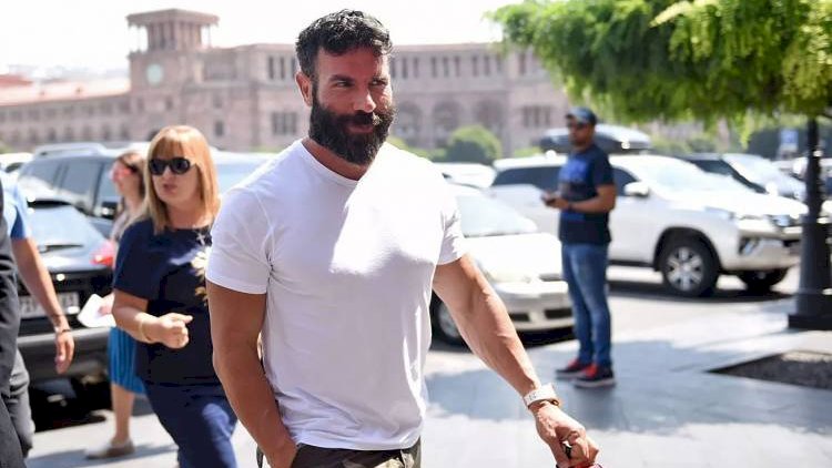    Məşhur narkoman poker evləndi - FOTO   