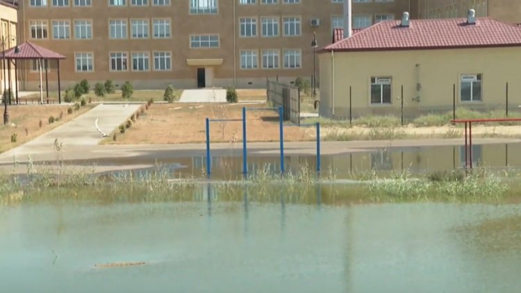    Prezidentin açılışını etdiyi məktəb qrunt sularının əhatəsindədir   