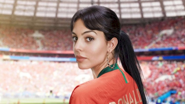    Ronaldonun sevgilisi İtaliya brendinin siması oldu   