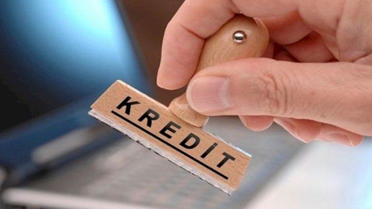    Azərbaycanda problemli kreditlər 28% azalıb   