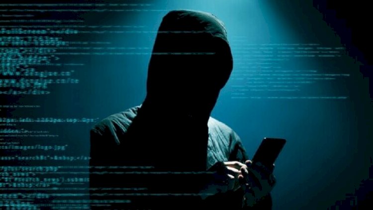    Partiya liderinin telefonu “sındırıldı“   