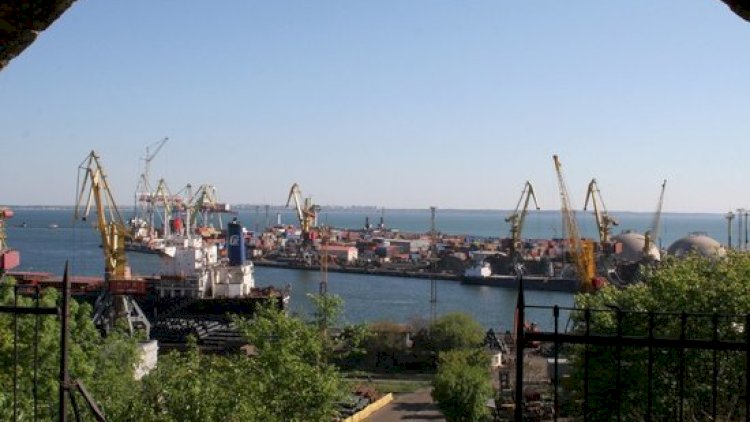    Ukrayna limanları işini bərpa edib   