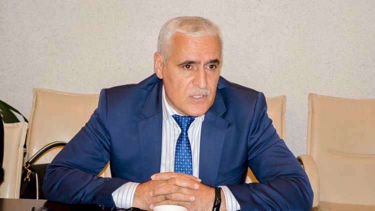    Vüqar Rəhimzadə: “Ana dilimizin saflığının qorunması həyat amalına çevrilməlidir“   