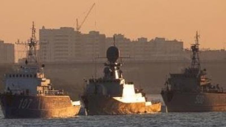    Azərbaycan və İran gəmiləri rus paradına qatıldı   