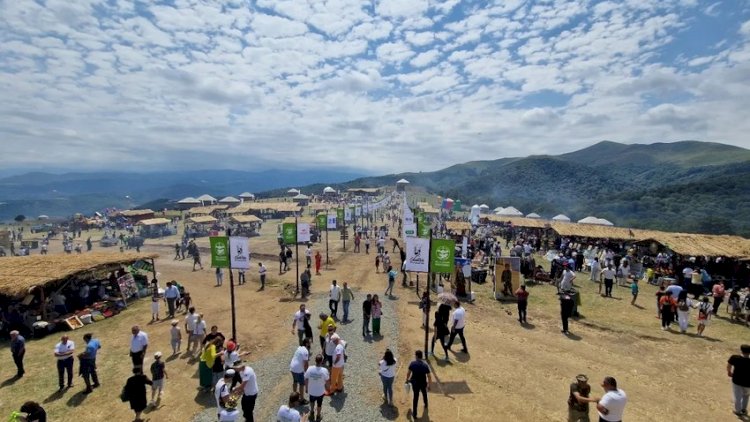    Yaylaq Festivalı zamanı niyə tıxac yaranıb?    