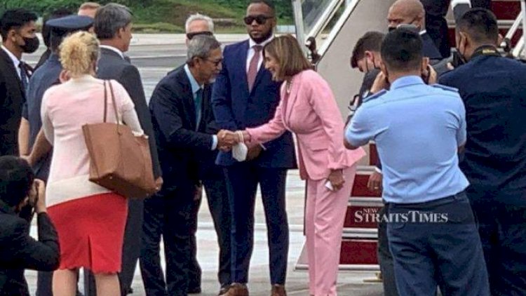    Pelosi Tayvana gedəcəkmi?   