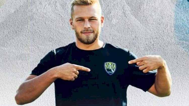    “Kəpəz“ belaruslu futbolçu transfer etdi   