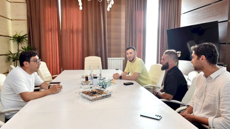    Gənclər və idman naziri Rafael Fiziyevi qəbul etdi   