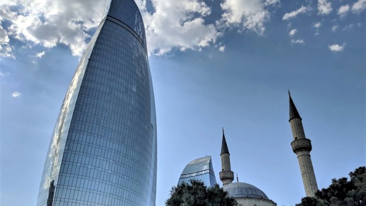    Ölkəmizdə özünü Mehdi, Zeynəb “nökərləri” kimi aparanlar...   