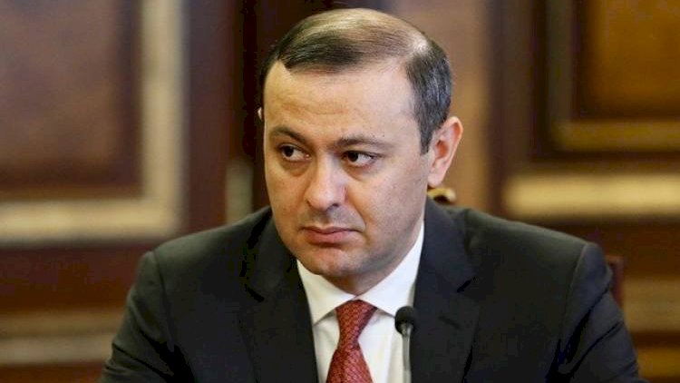    “Pasifist şüarlar daha seksualdır“ - Armen Qriqoryan   