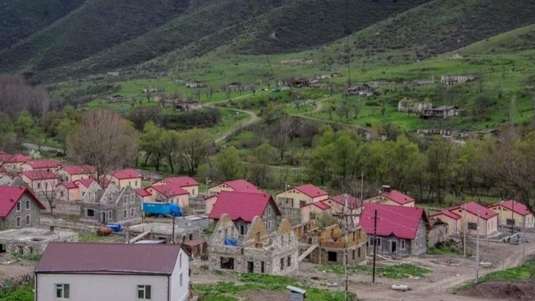    Laçın şəhərində nə qədər erməni yaşayır?   